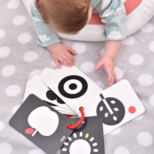 Banana Panda Kontrasztos Kártyák Karikán (0m+)