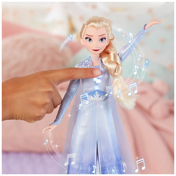 Disney Jégvarázs 2. Éneklő Elsa baba