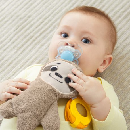 Fisher-Price Clipimals plüss cumitartó Lajhár