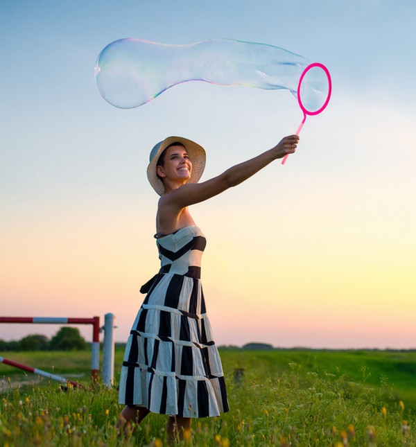 FruBlu Karika Buborékfújó Szett + 0,4 liter folyadék