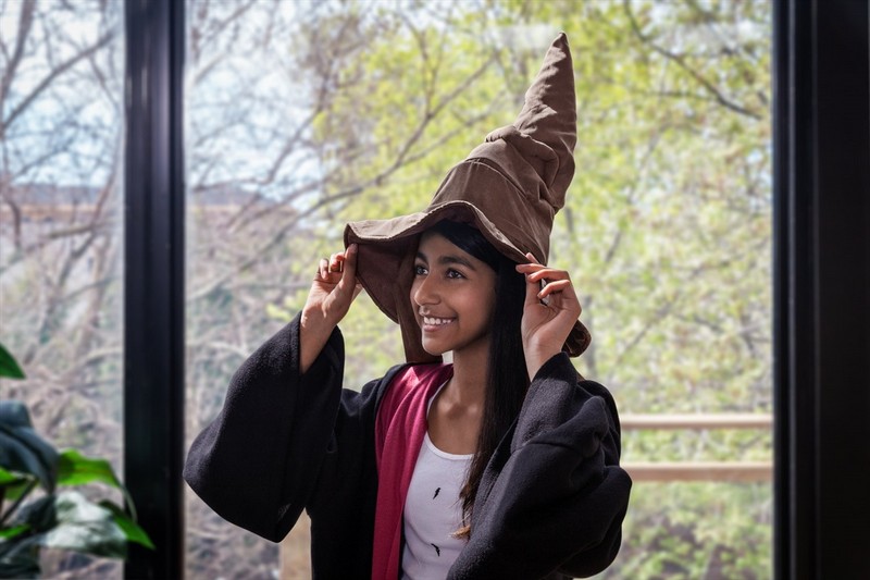 Harry Potter Beszélő Teszlek Süveg 43 cm (angol nyelven)