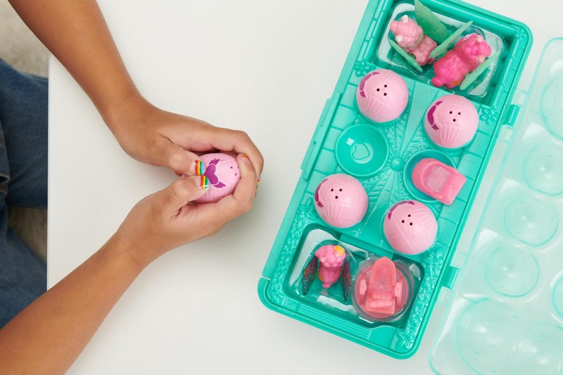 Hatchimals 10 db-os Tojástartó - Láma Család