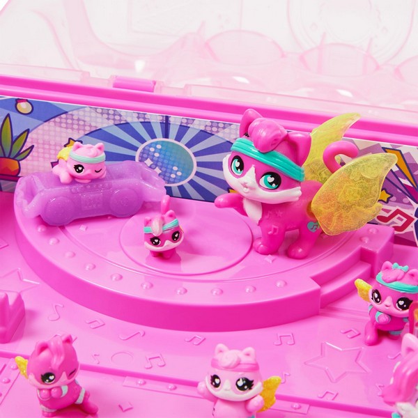 Hatchimals Családi kalandok tojástartóban - Cica család