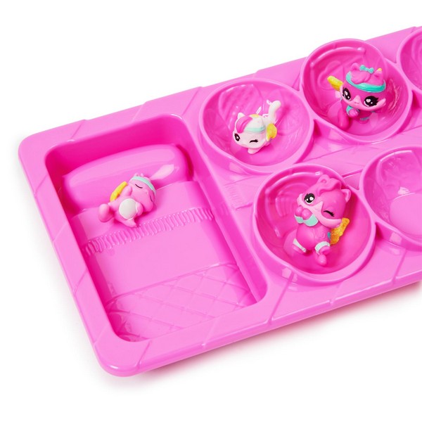 Hatchimals Családi kalandok tojástartóban - Cica család