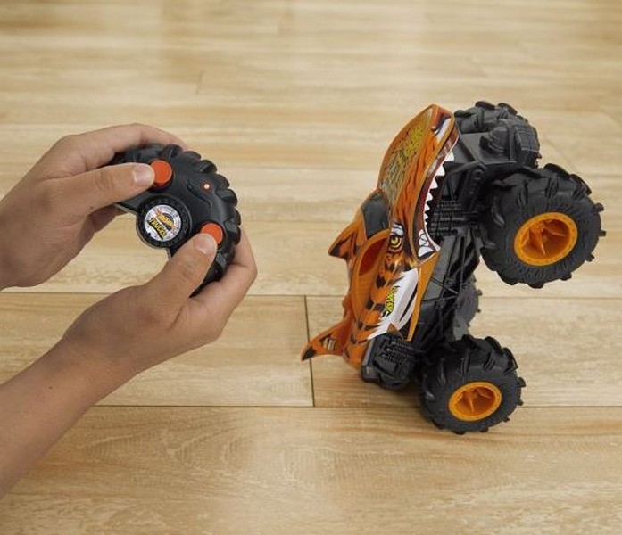 Hot Wheels Monster Trucks Távirányítós Tigershark