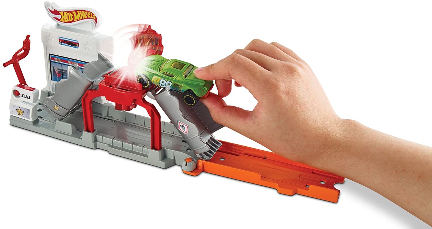 Hot Wheels szétnyitható pályaszett Blaze Blast