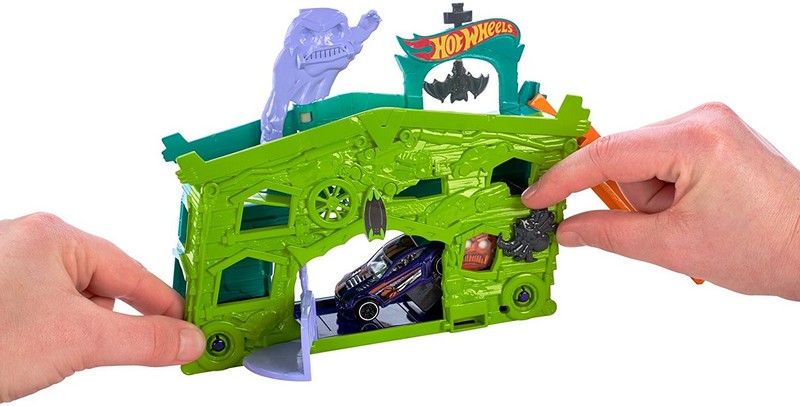 Hot Wheels szétnyitható pályaszett Ghost Garage