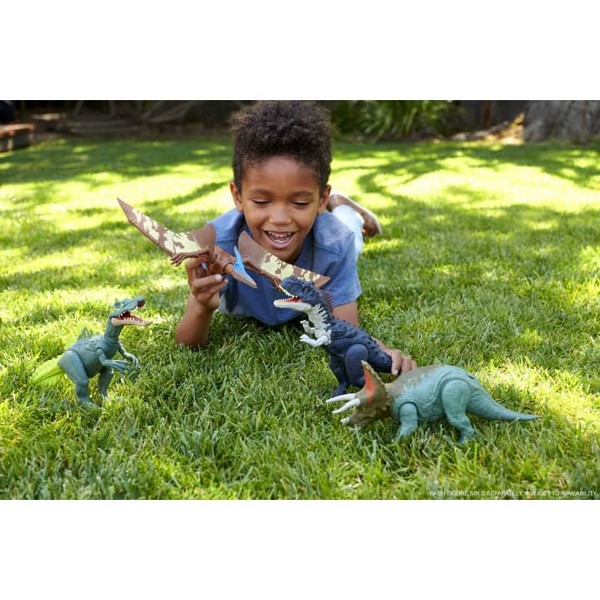 Jurassic World 3 Támadó Dínó Hanggal Triceratops (HDX40)