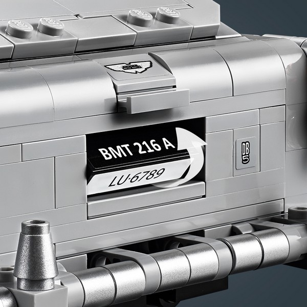 LEGO Creator Expert 10262 James Bond™ Aston Martin DB5