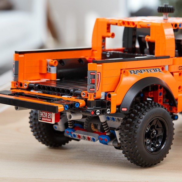 LEGO Technic 42126 Ford F-150 Raptor