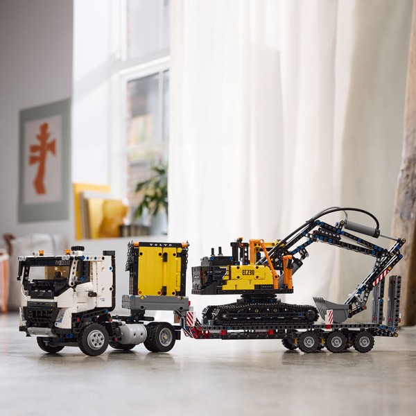 LEGO Technic 42175 Volvo Fmx Teherautó És Ec230 Elektromos Markoló