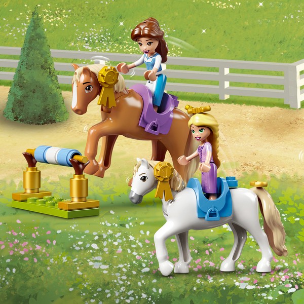LEGO Disney 43195 Belle és Aranyhaj királyi istállói