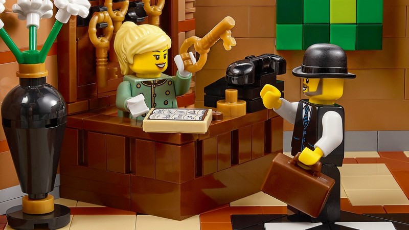 LEGO Creator 10297 Boutique Hotel