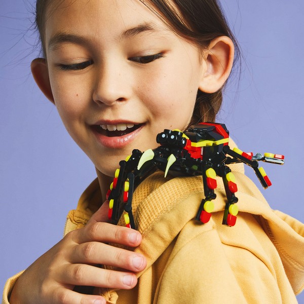 LEGO Creator 31159 Vadállatok: Meglepetésekkel teli pók