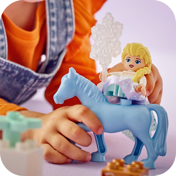 LEGO DUPLO 10418 Elsa és Bruni az Elvarázsolt Erdőben