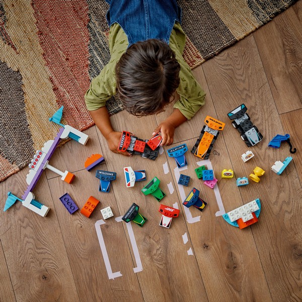 LEGO DUPLO 10445 F1 Versenyautók És Pilóták