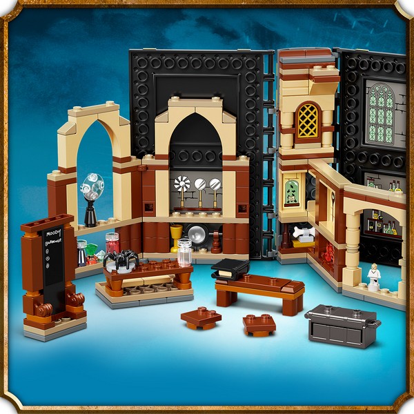 LEGO Harry Potter 76397 Roxfort™ pillanatai: Sötét varázslatok kivédése óra