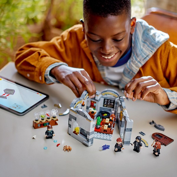 LEGO Harry Potter 76431 Roxfort™ kastély: Bájitaltan óra