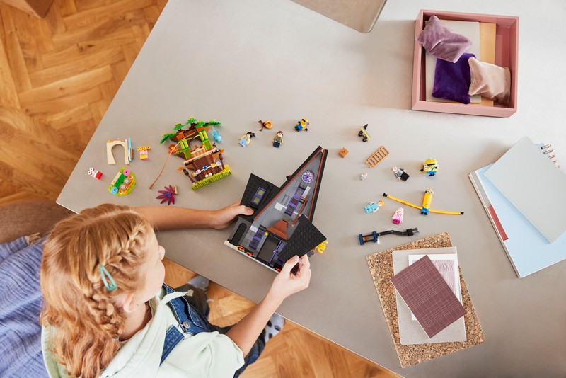 LEGO Minions 75583 A minyonok és Gru családi háza