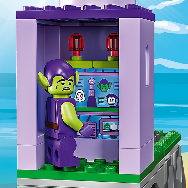LEGO Super Heroes 10790 Pókcsapat a Zöld Manó világítótornyánál