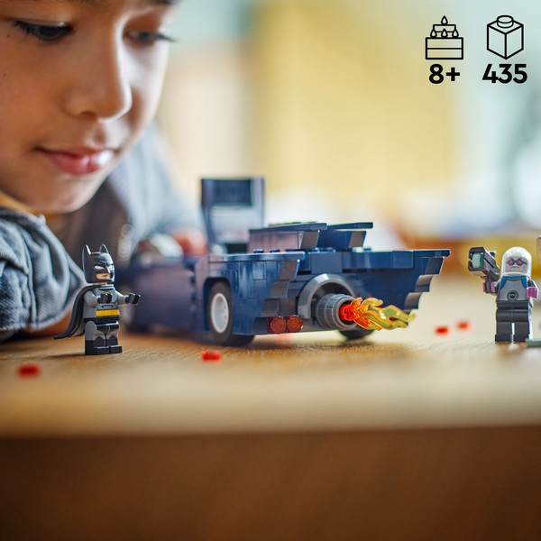 LEGO Super Heroes 76274 Batman™ és a Batmobile™ vs. Harley Quinn™ és Mr. Fr