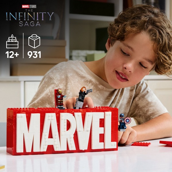 LEGO Super Heroes 76313 Marvel Logó És Minifigurák
