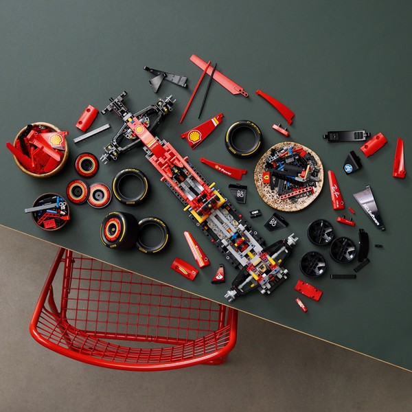 LEGO Technic 42207 Ferrari Sf-24 F1 Autó