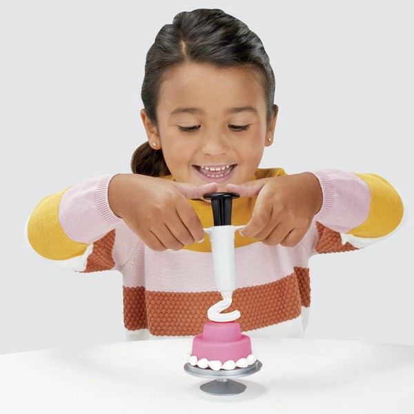 Play-Doh Tortakészítő Gyurmaszett Sütővel