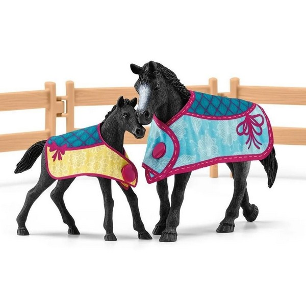 Schleich 42611 Ló Box Kancával és Csikóval