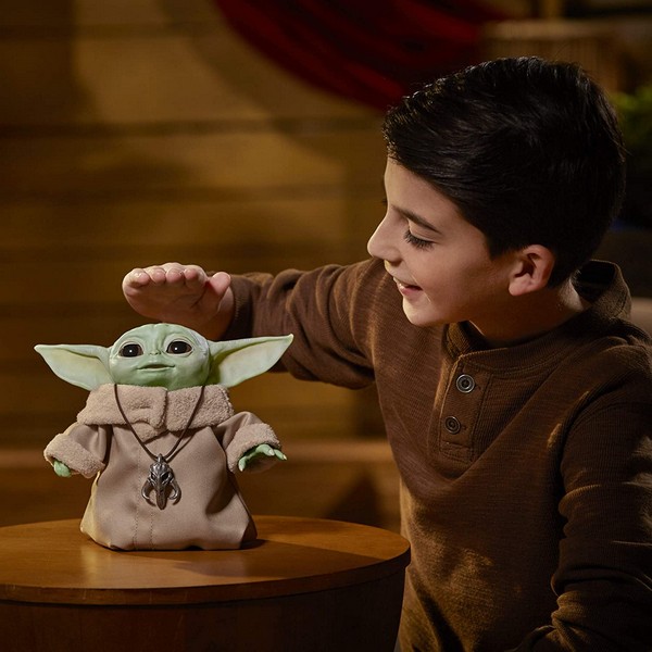 Star Wars Baby Yoda interaktív figura 18 cm
